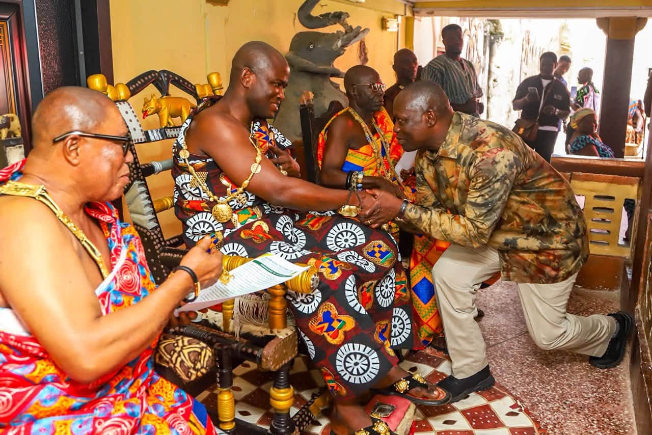 Hon. Emmanuel Armah-Kofi Buah at work, photo 8