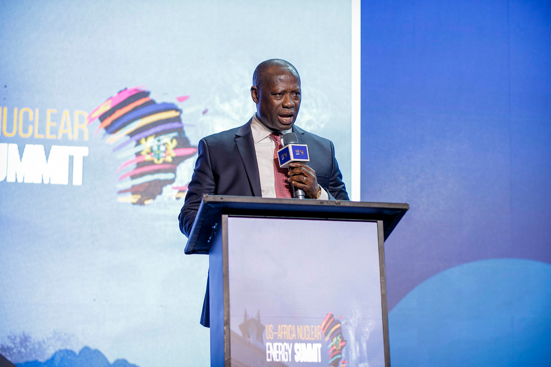Hon. Emmanuel Armah-Kofi Buah at work, photo 3