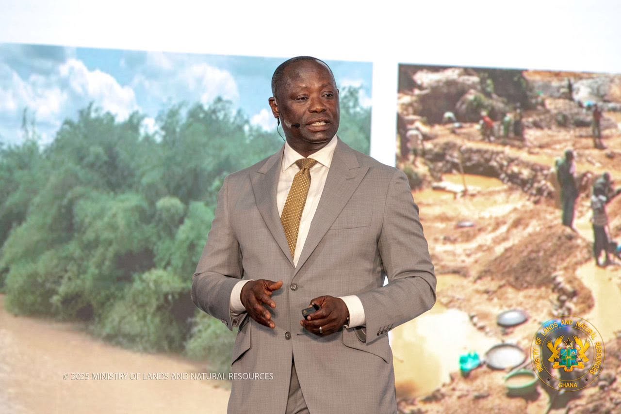 Hon. Emmanuel Armah-Kofi Buah at work, photo 23